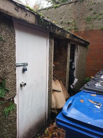 Thornhill Bin Shed 2.jpg